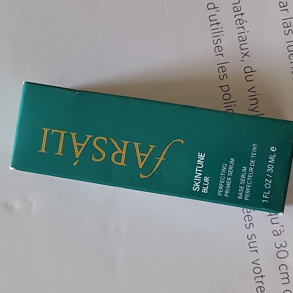 Brand New Farsali Skintune Blur Perfecting Serum